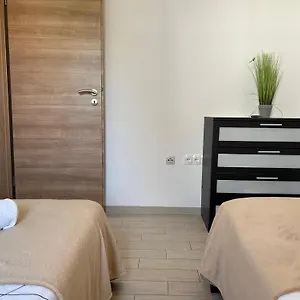 Affabilis Vip House - Top Location Right Next To The Beach - Free Parking - Sea View - Facilities And Activities Within Walking Distance - 15 Minutes From Split Airport - Buralux Apartament