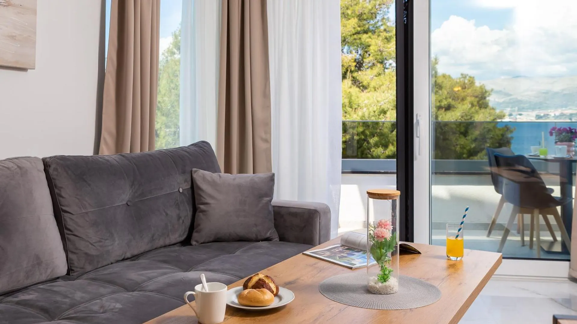Beach Villa Valentina Trogir Apartment