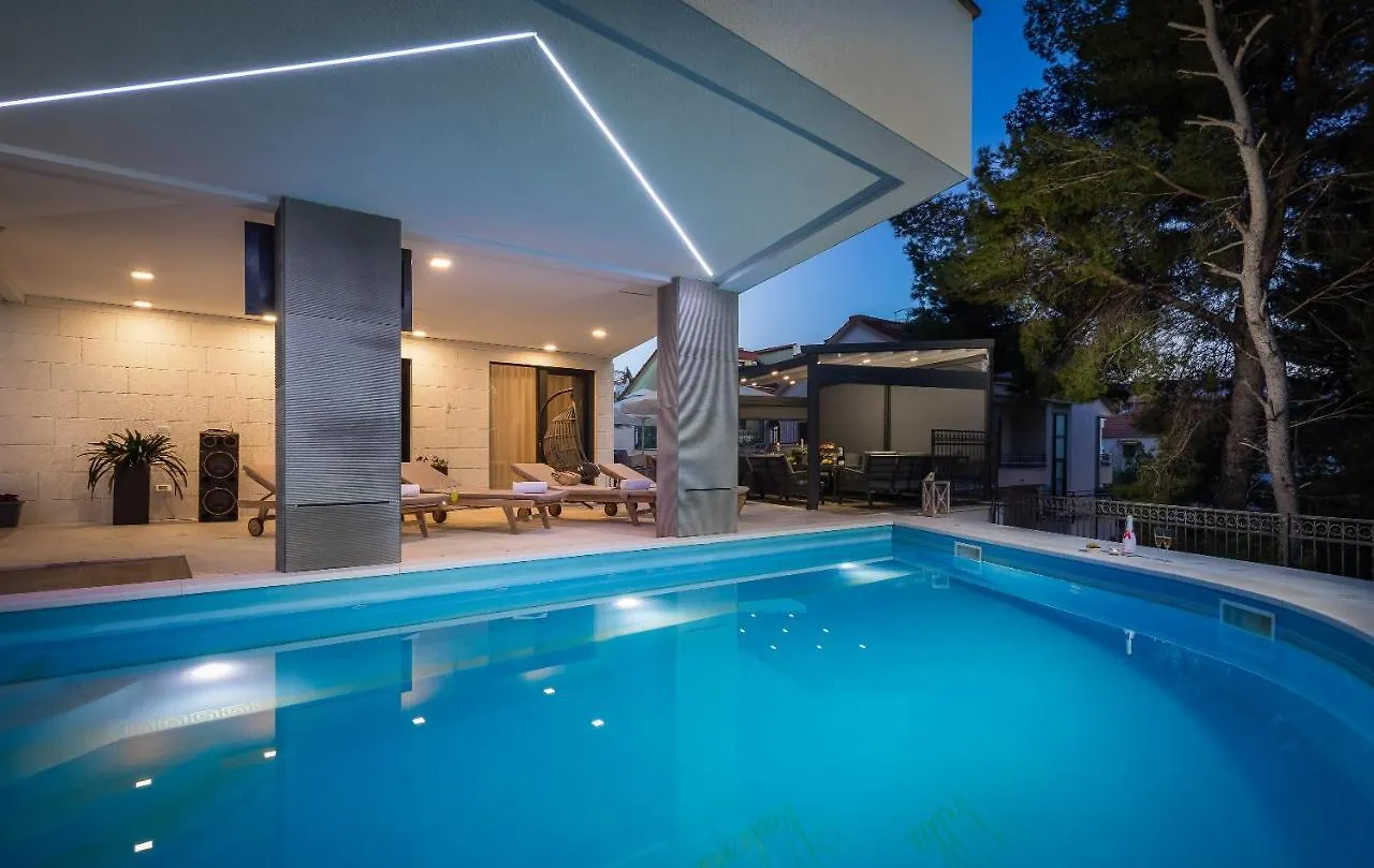 Beach Villa Valentina contacts