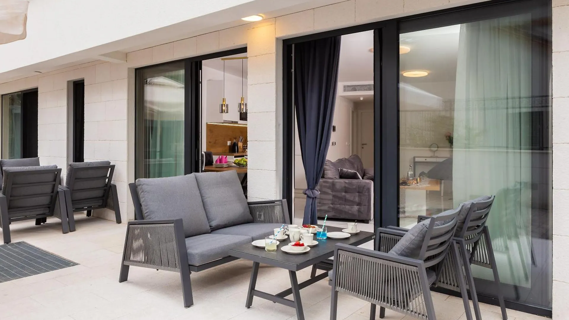 Apartment Beach Villa Valentina Trogir