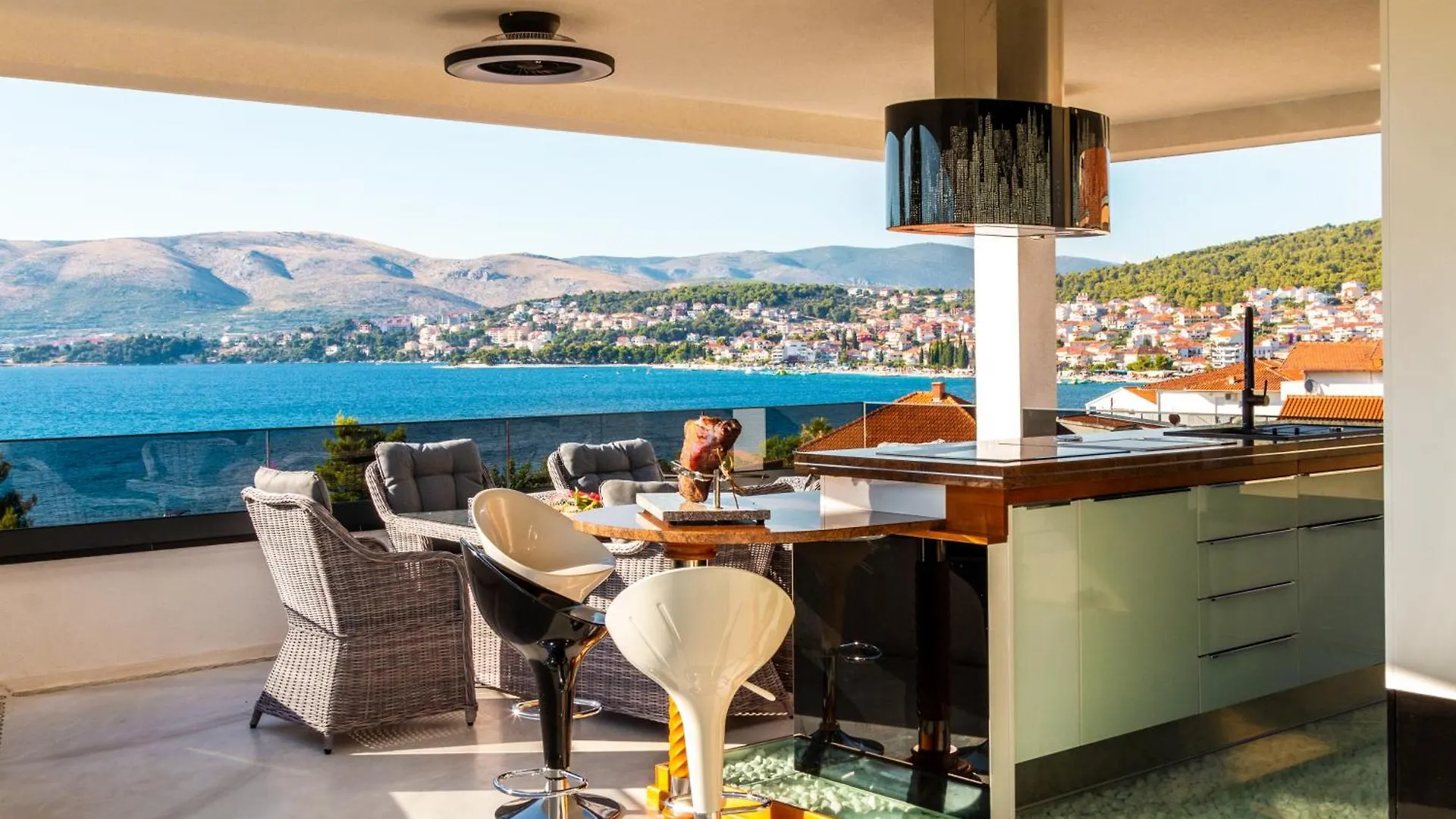Beach Villa Valentina Trogir Apartment